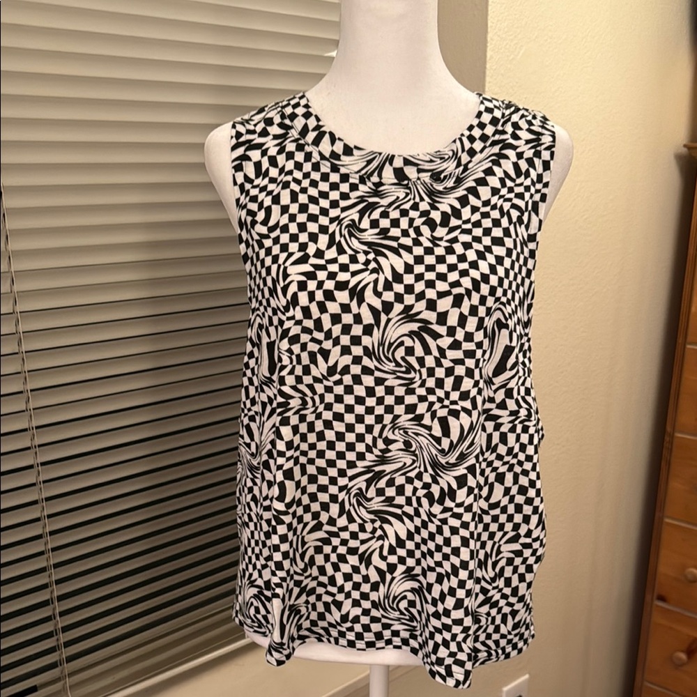 SO Black and White Swirl Checkered Tank Top